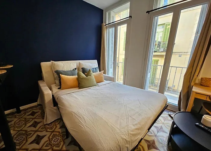 Evasion Bleue, Balcon Ensoleille Nîmes